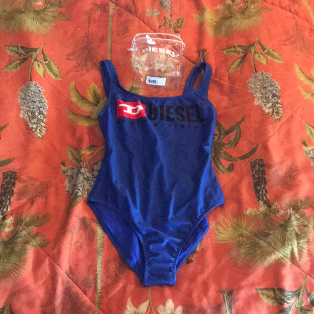 Bathing suit